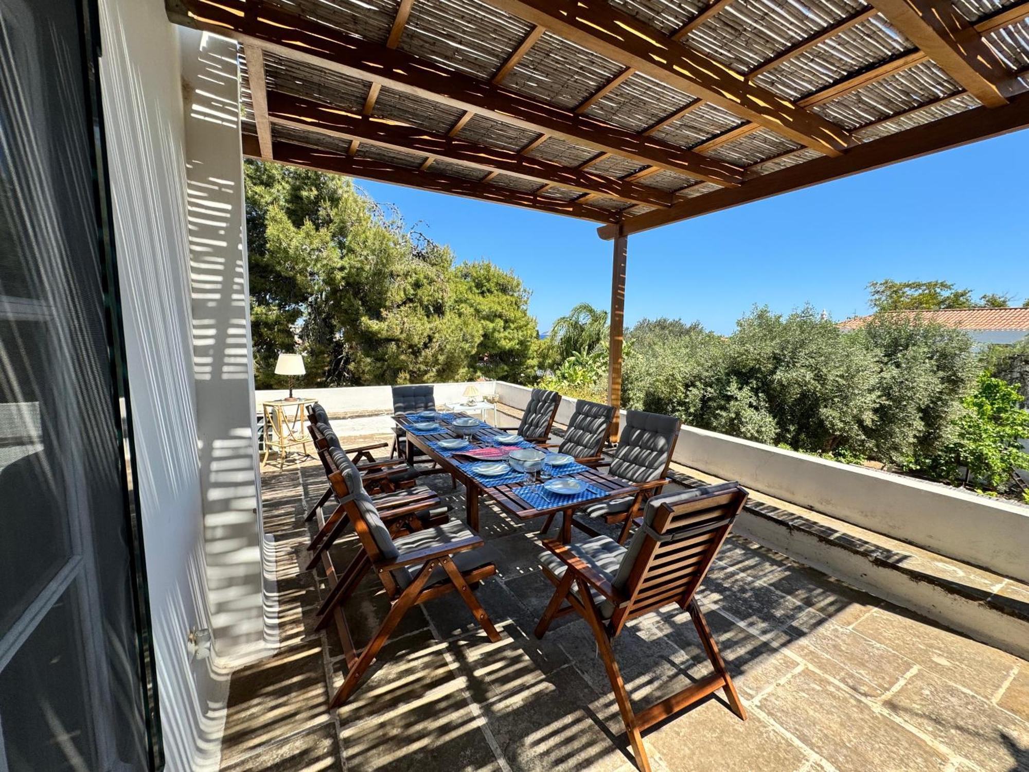 Two Olive Trees Guest House Spetses Town ภายนอก รูปภาพ