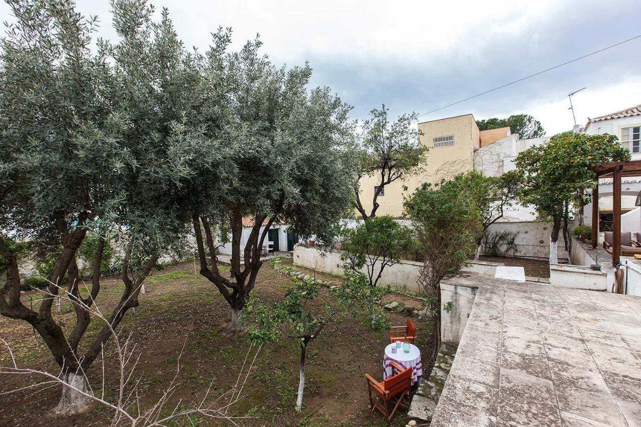 Two Olive Trees Guest House Spetses Town ภายนอก รูปภาพ