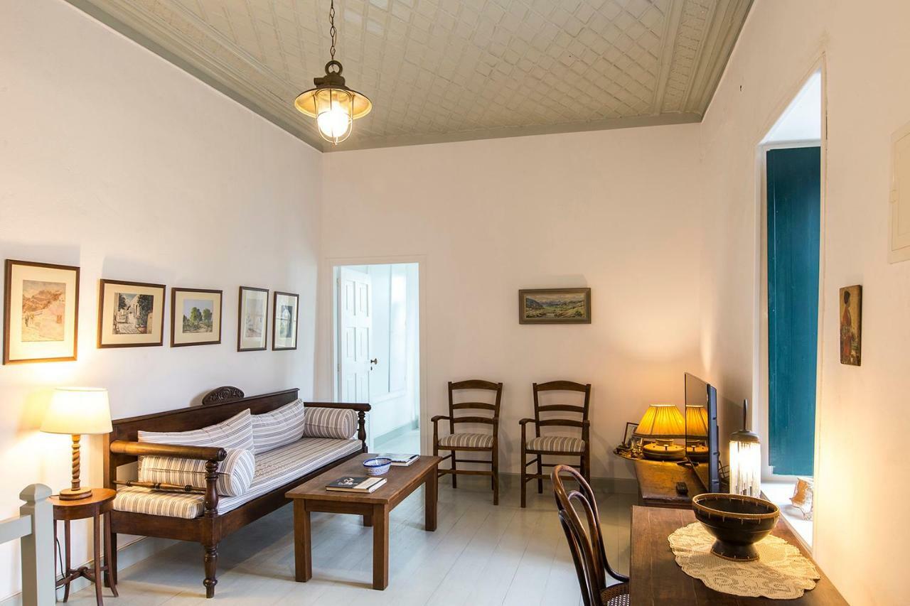 Two Olive Trees Guest House Spetses Town ภายนอก รูปภาพ