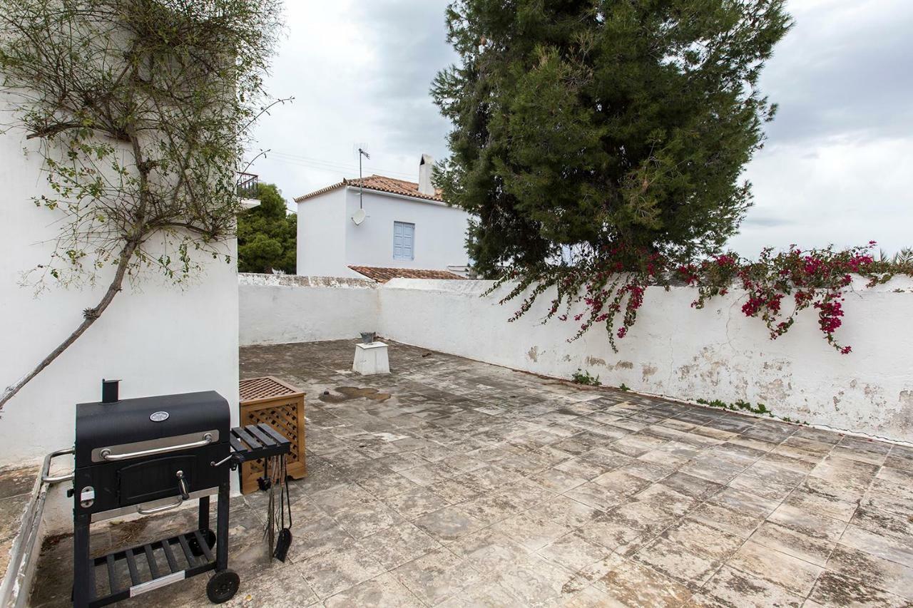 Two Olive Trees Guest House Spetses Town ภายนอก รูปภาพ
