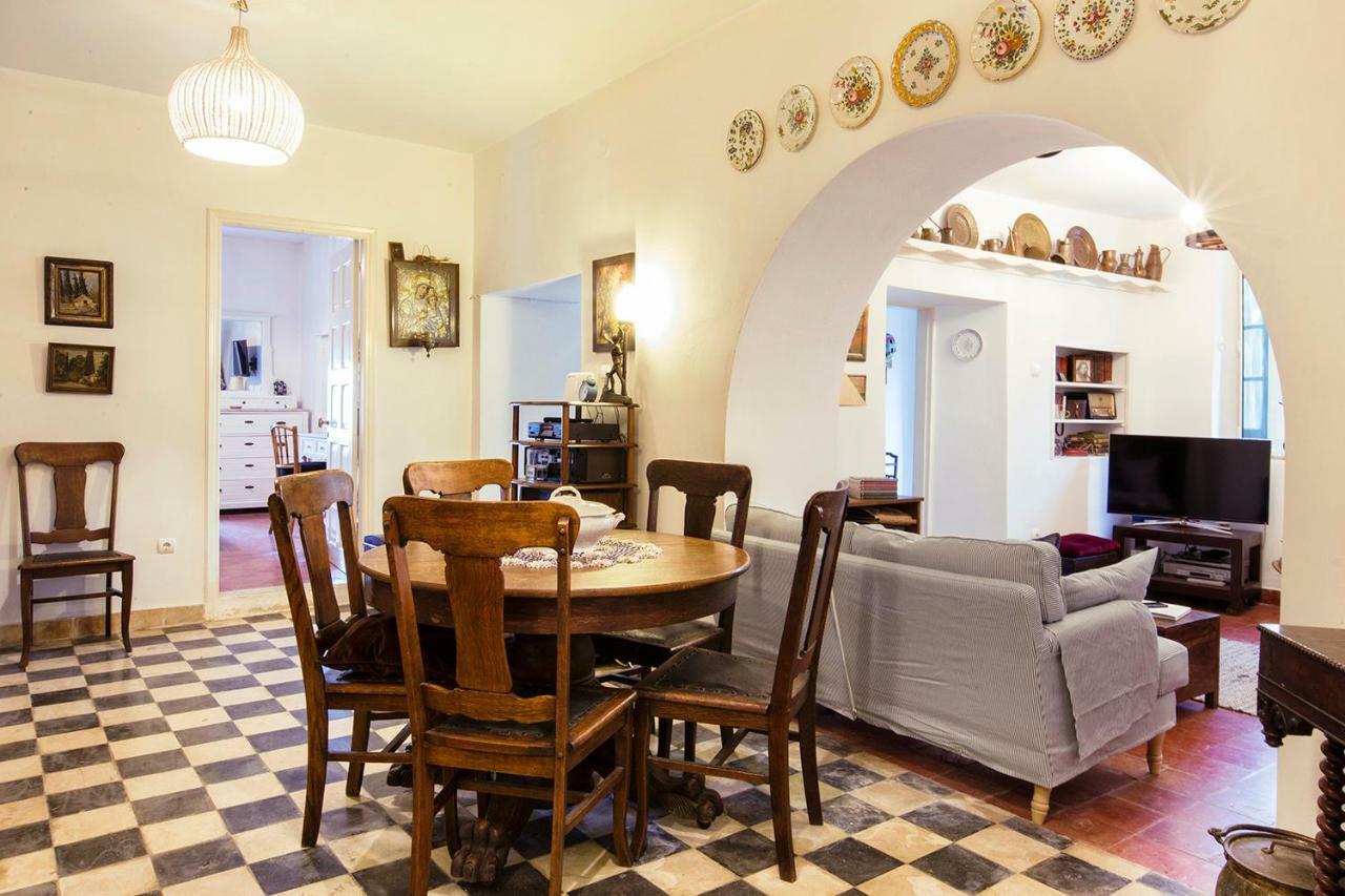 Two Olive Trees Guest House Spetses Town ภายนอก รูปภาพ