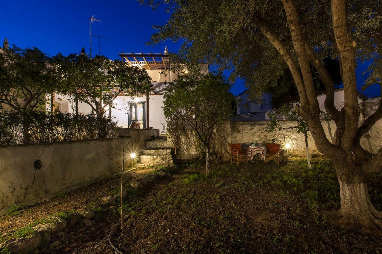 Two Olive Trees Guest House Spetses Town ภายนอก รูปภาพ