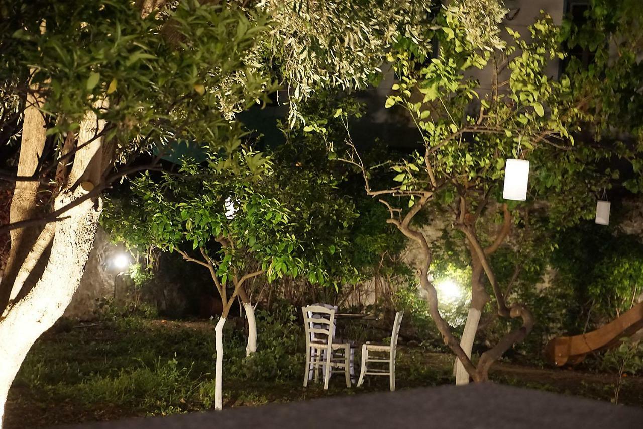 Two Olive Trees Guest House Spetses Town ภายนอก รูปภาพ