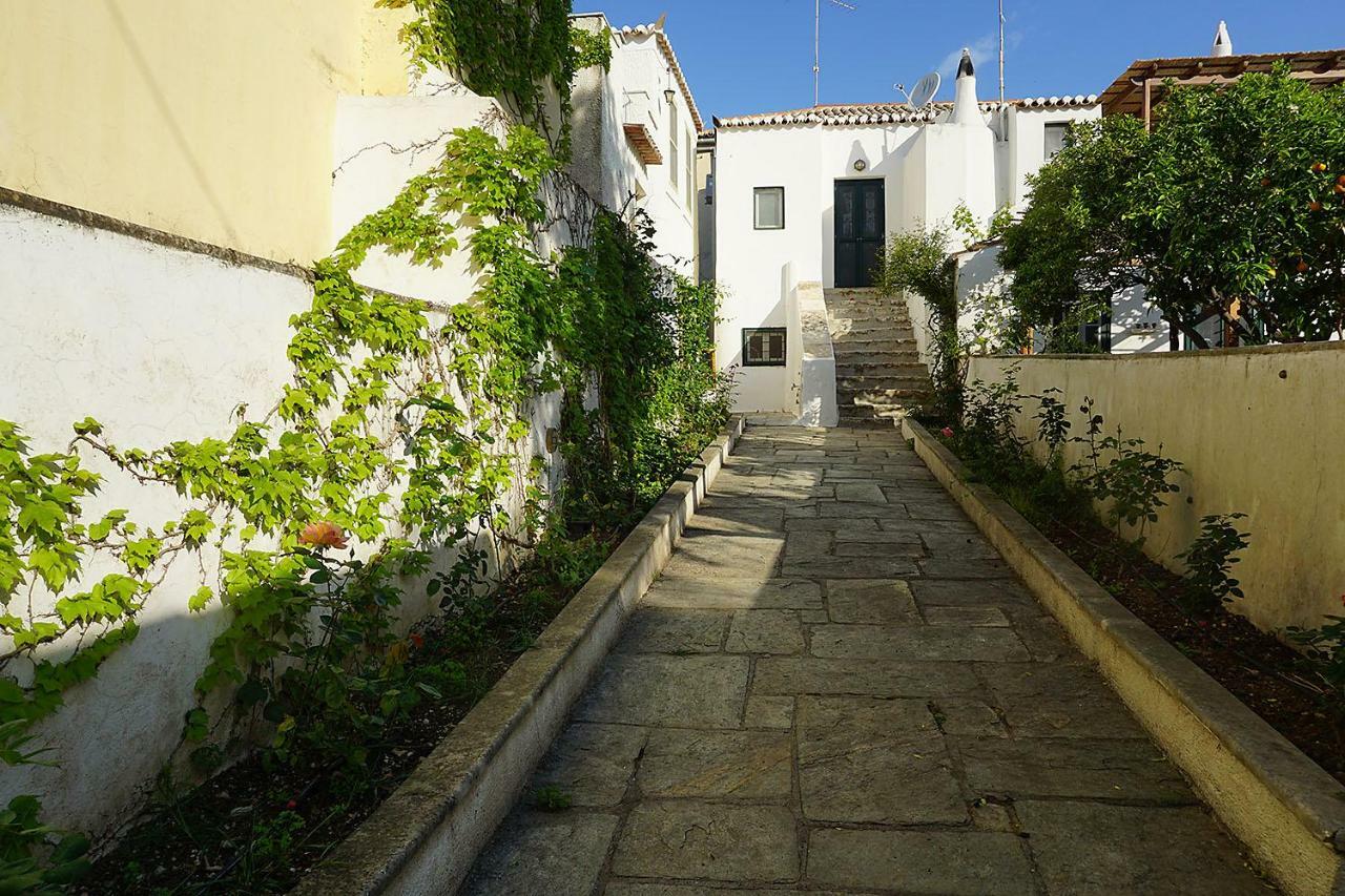 Two Olive Trees Guest House Spetses Town ภายนอก รูปภาพ