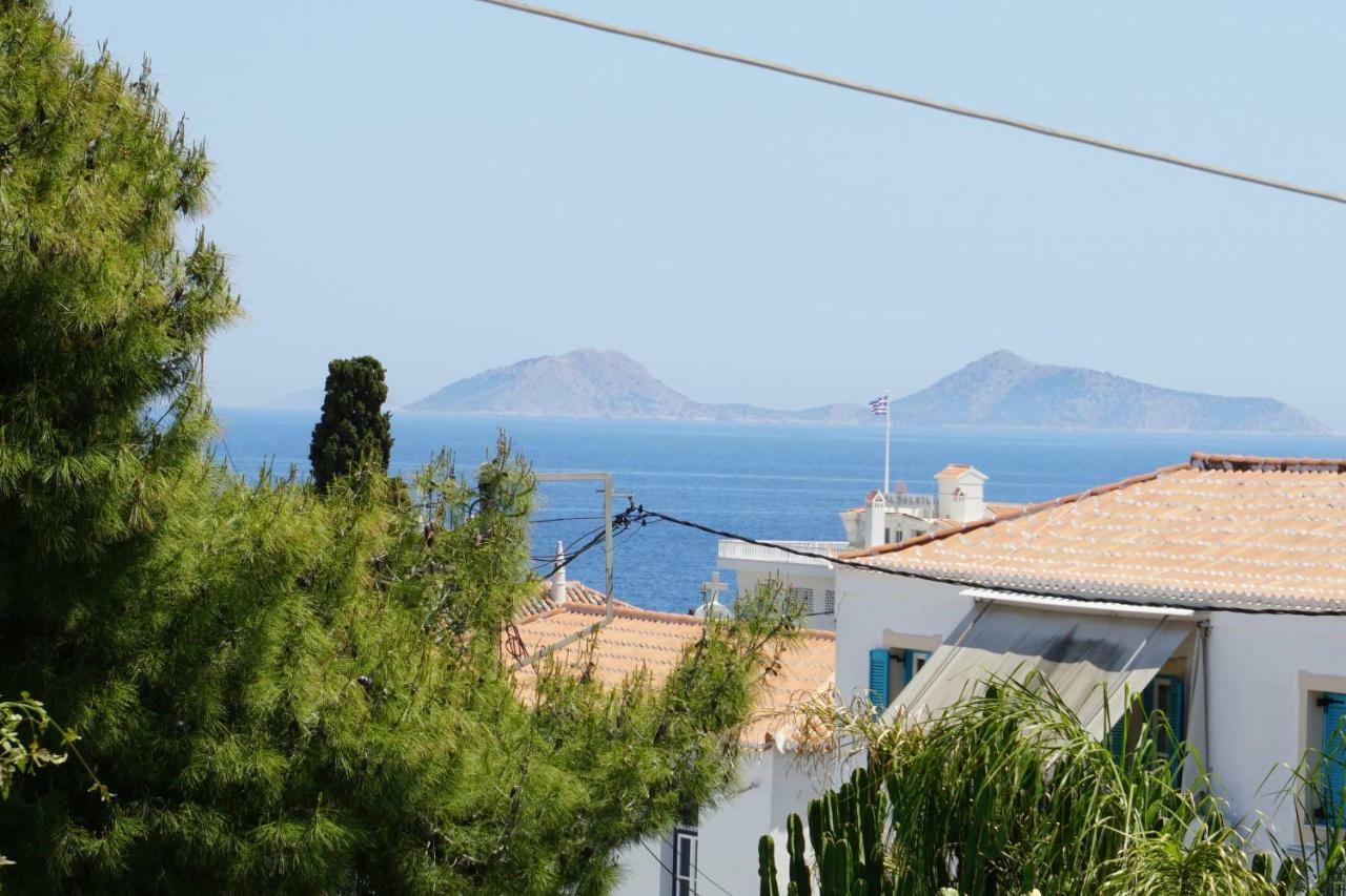 Two Olive Trees Guest House Spetses Town ภายนอก รูปภาพ