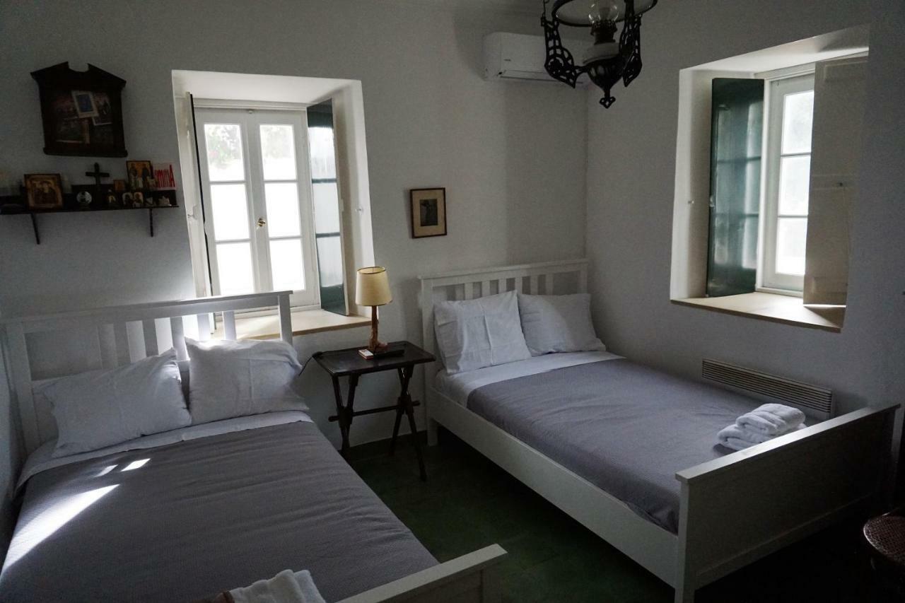 Two Olive Trees Guest House Spetses Town ภายนอก รูปภาพ